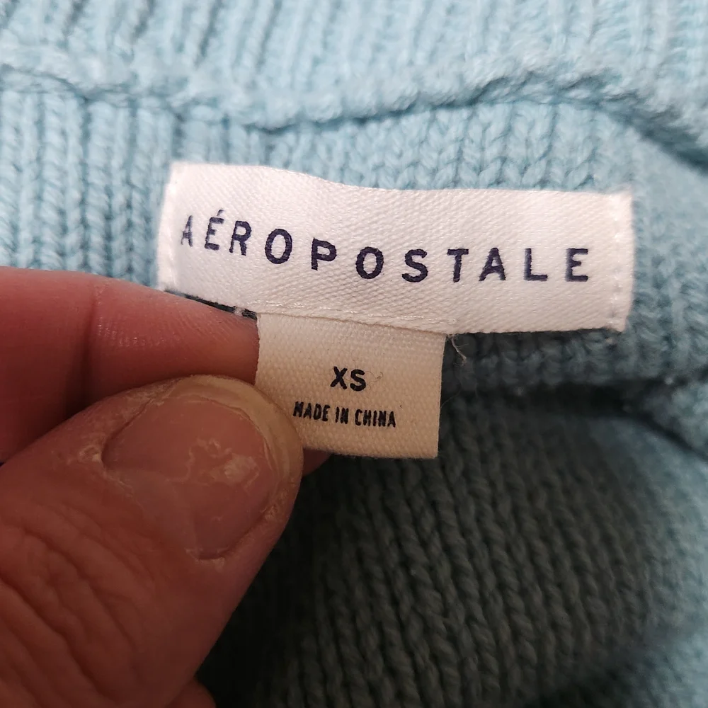 Aeropostale Blue V-Neck Cable Knit Sweater - Picture 3 of 3